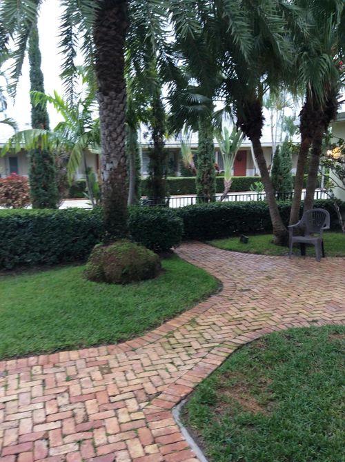 1815 Middle River Dr, Fort Lauderdale, FL, 33305-3535 | Card Image