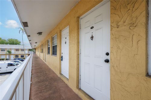 78-3-4051 Ne 13th Ave, Oakland Park, FL, 33334-4682 | Card Image
