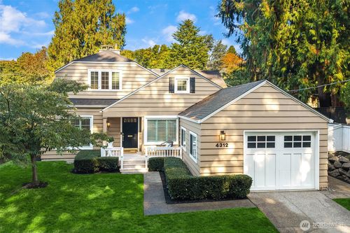 4312 W Ruffner Street, Seattle, WA, 98199 | Card Image