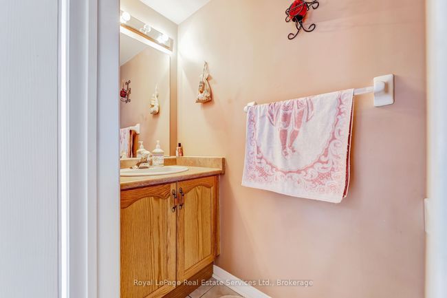 164 Dixon Dr, House other with 4 bedrooms, 3 bathrooms and 2 parking in Milton ON | Image 32