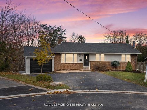 7 Isherwood Crt, Mississauga, ON, L5M1E6 | Card Image