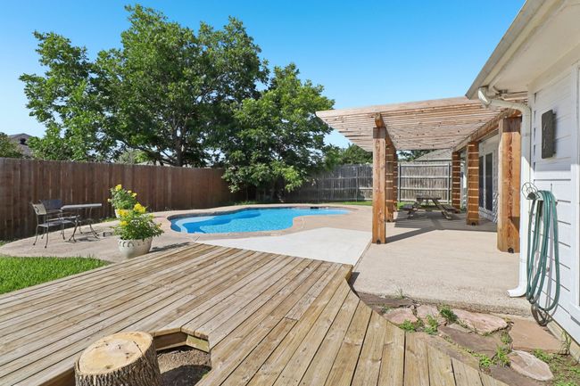 1708 Crestmeadow Ln, House other with 3 bedrooms, 2 bathrooms and null parking in Mansfield TX | Image 28
