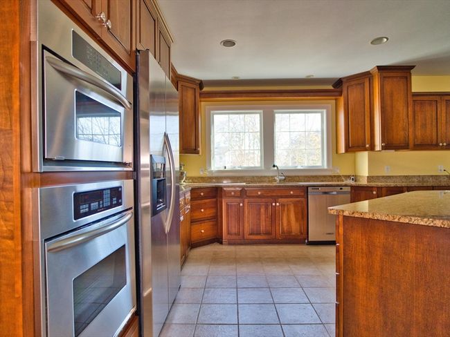 6 Wildpepper Ln, House other with 4 bedrooms, 4 bathrooms and 4 parking in Dartmouth MA | Image 17