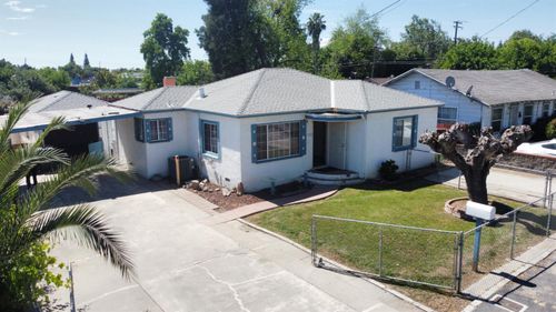 1104 Beverly Dr, Modesto, CA, 95351-2447 | Card Image