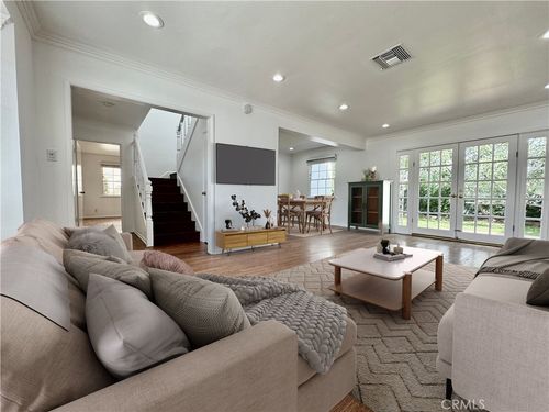 4918 Haskell Ave, Encino, CA, 91436-1629 | Card Image