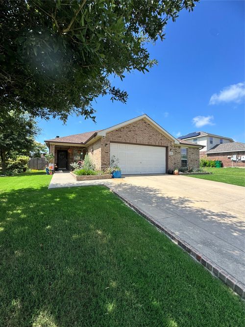207 Southpeak Ln, Ponder, TX, 76259-6016 | Card Image