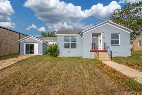 305 S Main, Benton, AR, 72015-4333 | Card Image