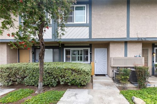 537 W 9th St, Upland, CA, 91786 | Card Image