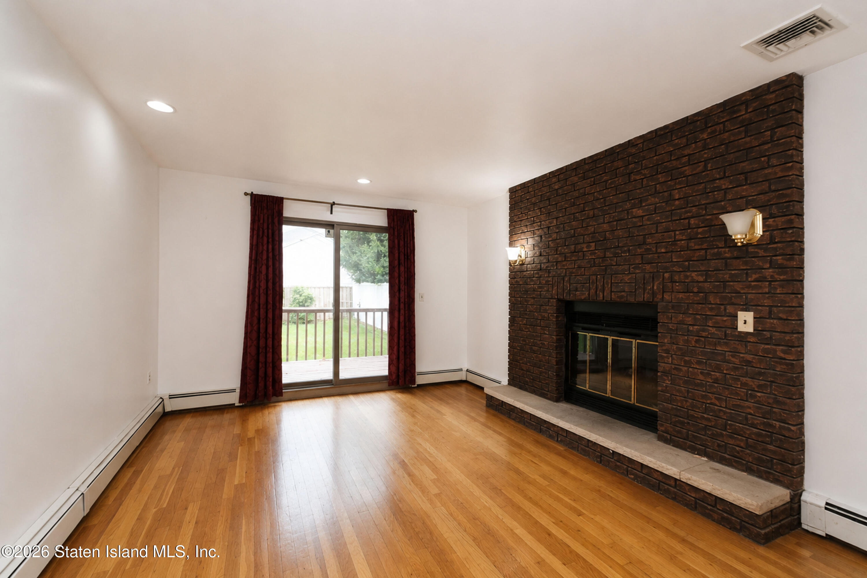 Residential Income in Staten Island 4