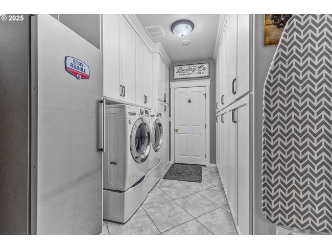 3460 Summers Ln Se, House other with 3 bedrooms, 3 bathrooms and 2 parking in Turner OR | Image 24