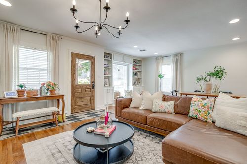 4924 Calmont Ave, Fort Worth, TX, 76107-5317 | Card Image