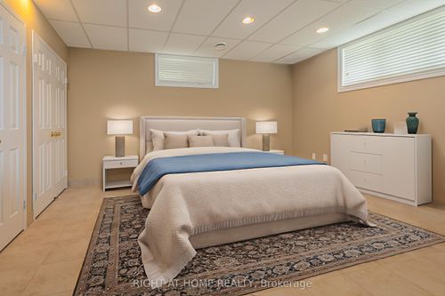 lower-900 15th Side Rd, King City, ON, L7B1K5 | Card Image