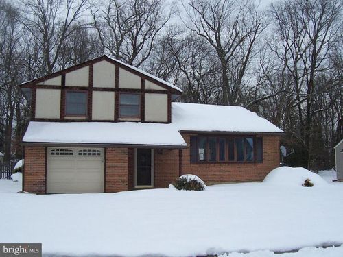 211 Forrest Dr, BLACKWOOD, NJ, 08012-1416 | Card Image