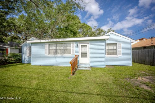 1815 Cherubusco St, Pascagoula, MS, 39567-6510 | Card Image