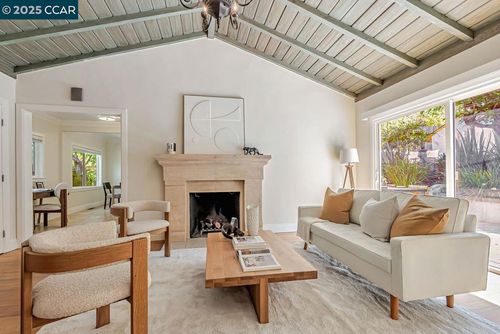183 Camino Pablo, Orinda, CA, 94563-2220 | Card Image