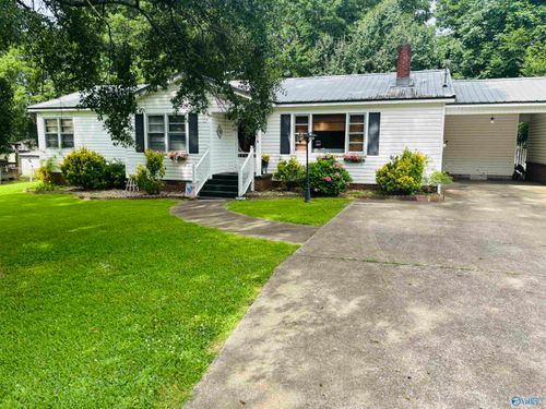 2016 Noccalula Rd, Gadsden, AL, 35904-3330 | Card Image