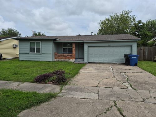 1041 Deforrest St, Corpus Christi, TX, 78404-2738 | Card Image