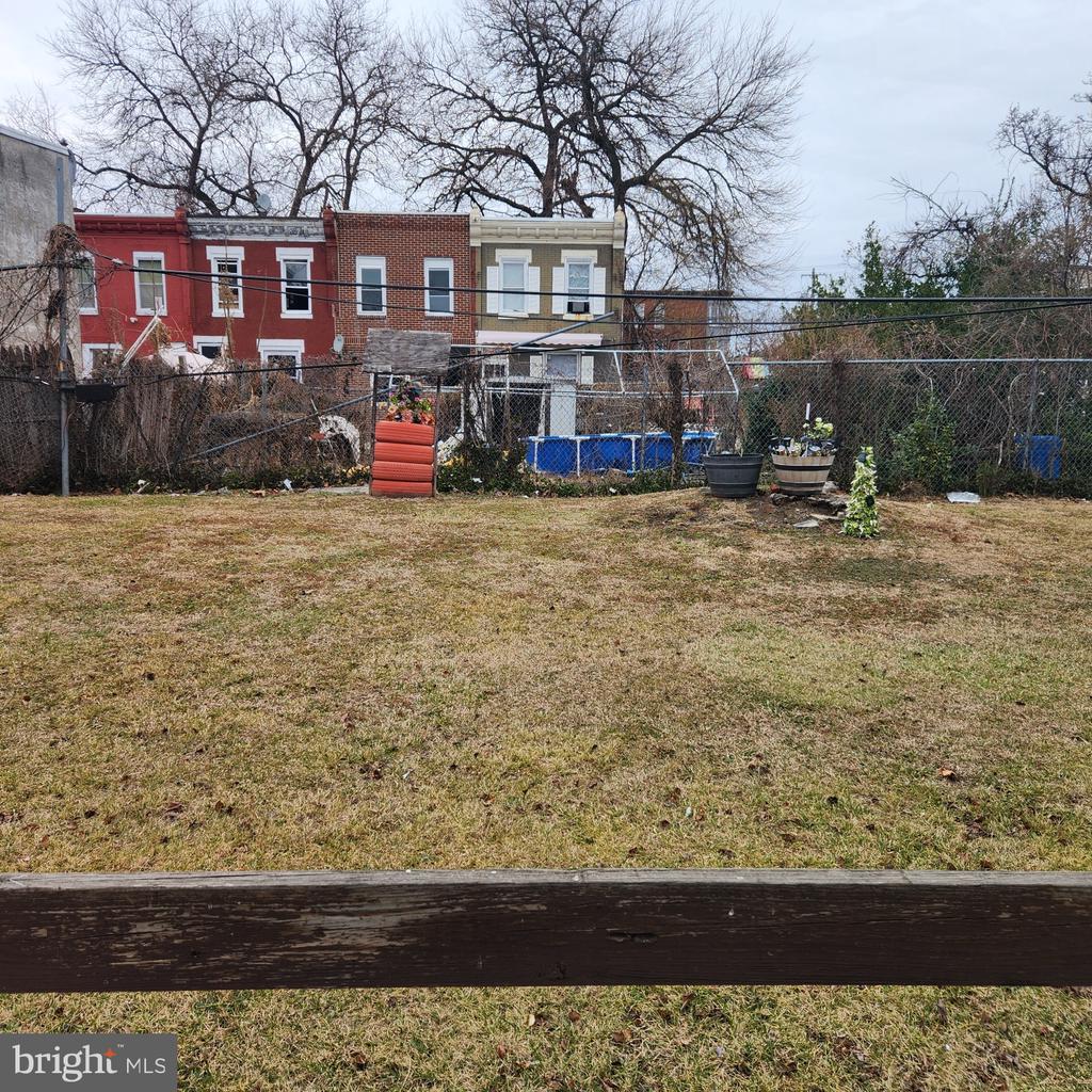 Land in PHILADELPHIA 2