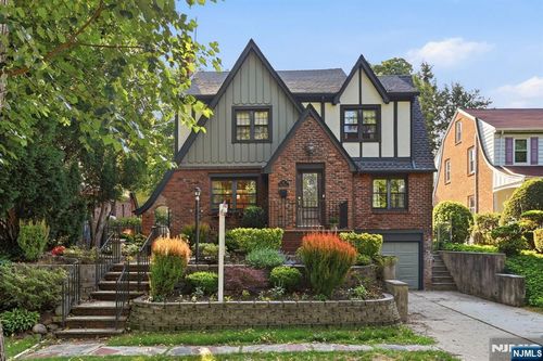 23 Park Dr, Nutley, NJ, 07110-2748 | Card Image