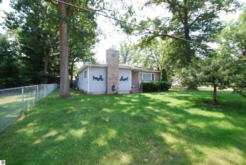 2162 Greenwood Rd, Prescott, MI, 48756-9529 | Card Image