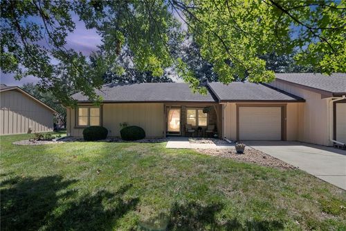 8203 E 188th Ter, Belton, MO, 64012-9413 | Card Image