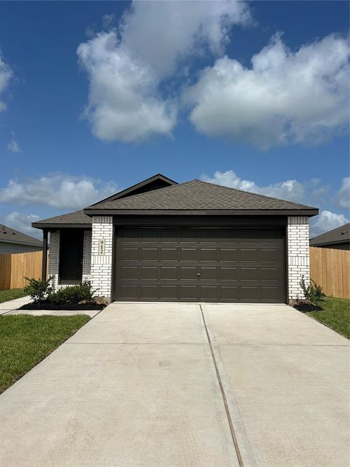 912 Constitution Drive, Bay City, TX, 77414 | Card Image