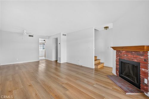 unit-3-12460 Weddington St, Valley Village, CA, 91607-2476 | Card Image