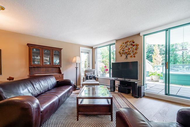 3B - 338 Taylor Way, Condo with 2 bedrooms, 2 bathrooms and 2 parking in West Vancouver BC | Image 4