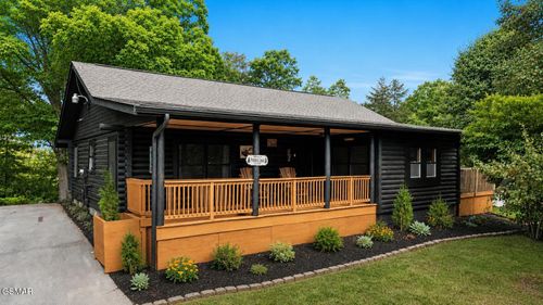 3009 Crestview Ct, Sevierville, TN, 37862-7594 | Card Image