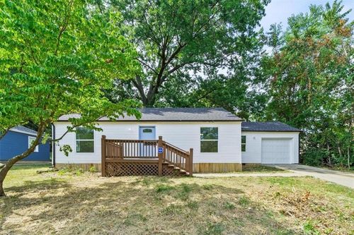 5002 Skiles Ave, Kansas City, MO, 64129-2150 | Card Image