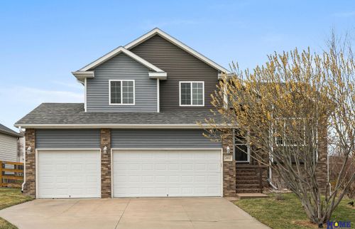 2452 Grainger Pkwy, Lincoln, NE, 68512-9522 | Card Image