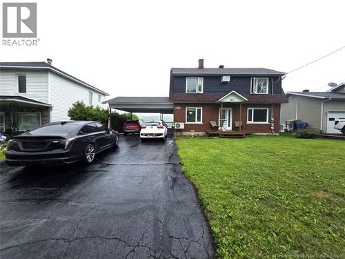 542 St-Francois St, Edmundston, NB, E3V1G8 | Card Image