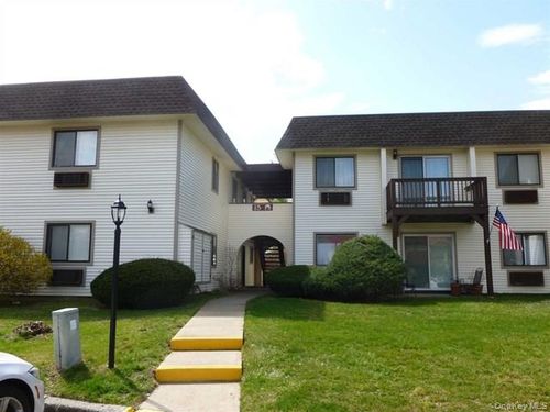 2f-15 Club House Dr, Fishkill, NY, 12524-3634 | Card Image