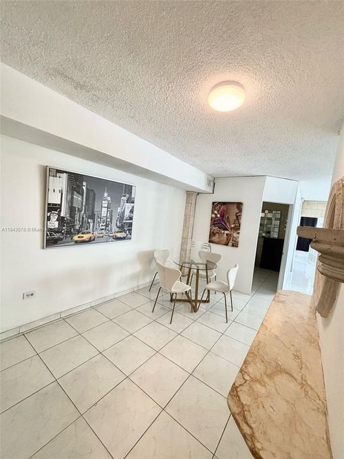 apt-1824-905 Brickell Bay Dr, Miami, FL, 33131-2928 | Card Image