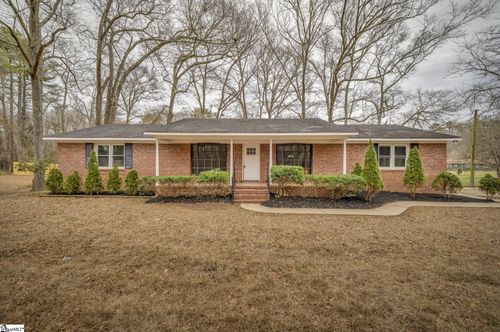 17 Riverview Cir, Greenville, SC, 29611-7141 | Card Image