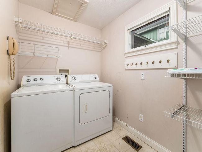341 Broadway E, House other with 3 bedrooms, 3 bathrooms and null parking in Granville OH | Image 20