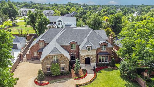 6516 Nw Grand Blvd, Nichols Hills, OK, 73116-6306 | Card Image