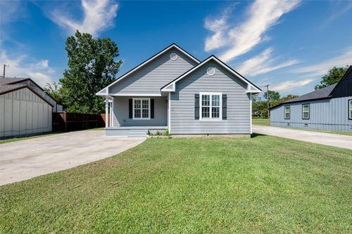 1110 N Ross Ave, Sherman, TX, 75090-4256 | Card Image