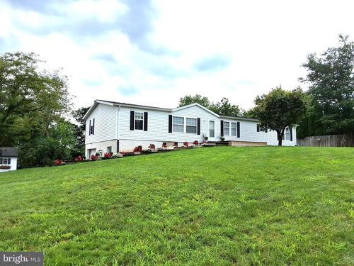 353 Cider Press Rd, MANHEIM, PA, 17545-9527 | Card Image