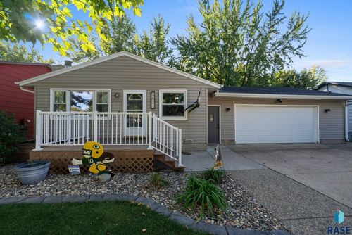 5621 W Bluestem St, Sioux Falls, SD, 57106-2048 | Card Image