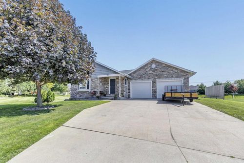 N7932 Ridgeview Court, Sherwood, WI, 54169 | Card Image