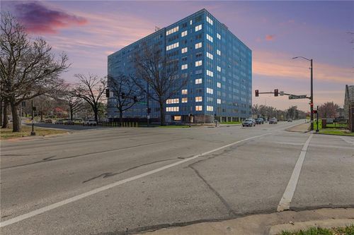 apt-514-333 Meyer Blvd, Kansas City, MO, 64113-1745 | Card Image