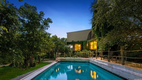 34 J Williams Rd, Boerne, TX, 78006-8809 | Card Image