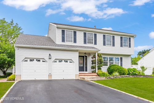 51 Davids Ln, Howell, NJ, 07731-2863 | Card Image
