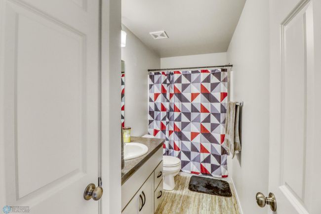 Basement Bathroom1_0.JPG | Image 34