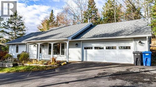 18 Hillsleigh Crt, Douglas, NB, E3G7Y9 | Card Image