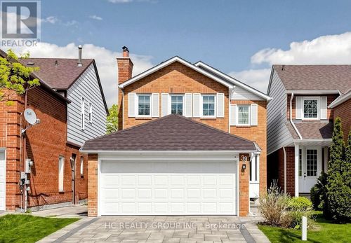 39 River Grove Dr, Scarborough, ON, M1W3T8 | Card Image