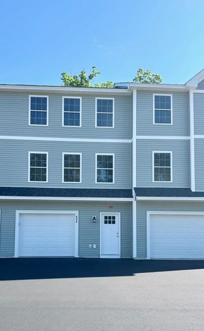 17B Ada Drive, Condo with 2 bedrooms, 1 bathrooms and null parking in Nottingham NH | Image 2