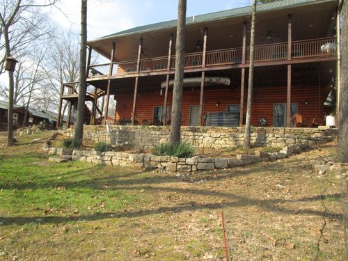 26424 Farm Road 1253, Golden, MO, 65658-8111 | Card Image