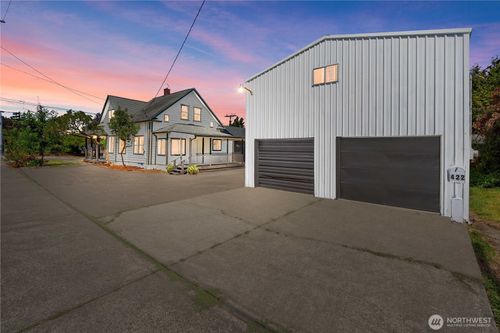 422 W Main, Puyallup, WA, 98371-5324 | Card Image